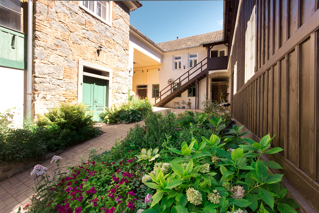 Víkendový jógový pobyt v Apartmánech U rybníčku